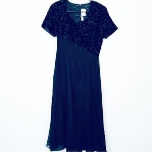 VTG Stone Ferris Sterling size 10 black semi velvet full length dress